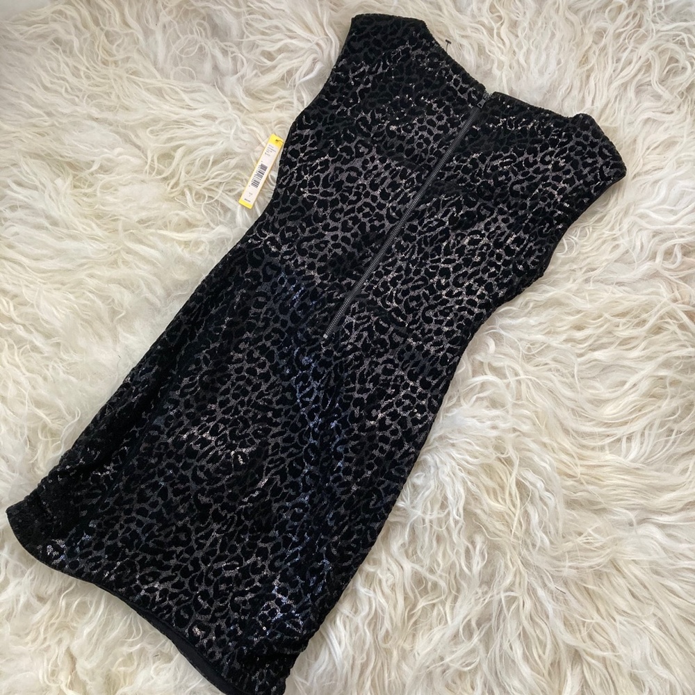 Alice + Olivia Frankie Sequin Dress - Picture 10 of 11